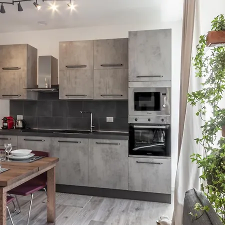 Milanrentals - Altea * Milán